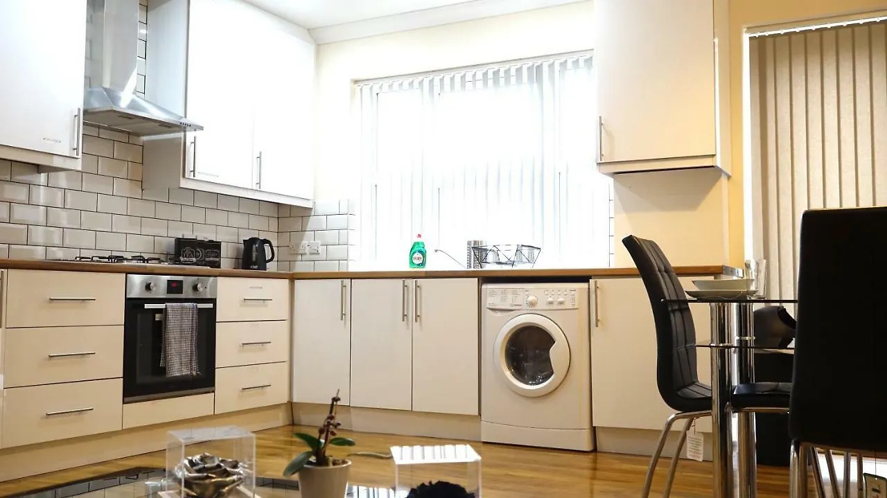 Heathrow Ensuite Rooms- Auto Check In London 0*,  United Kingdom