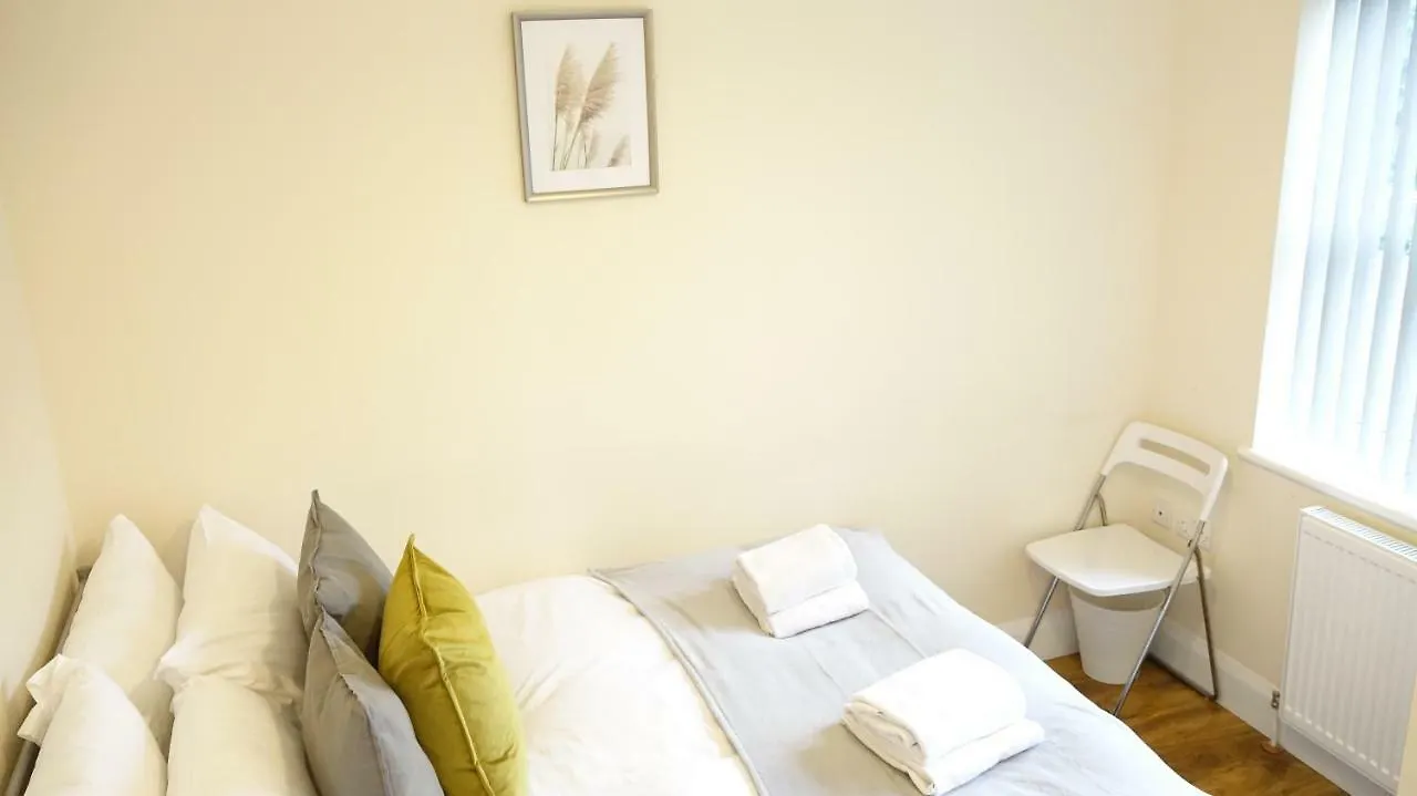 Habitación en casa particular Heathrow Ensuite Rooms- Auto Check In Londres