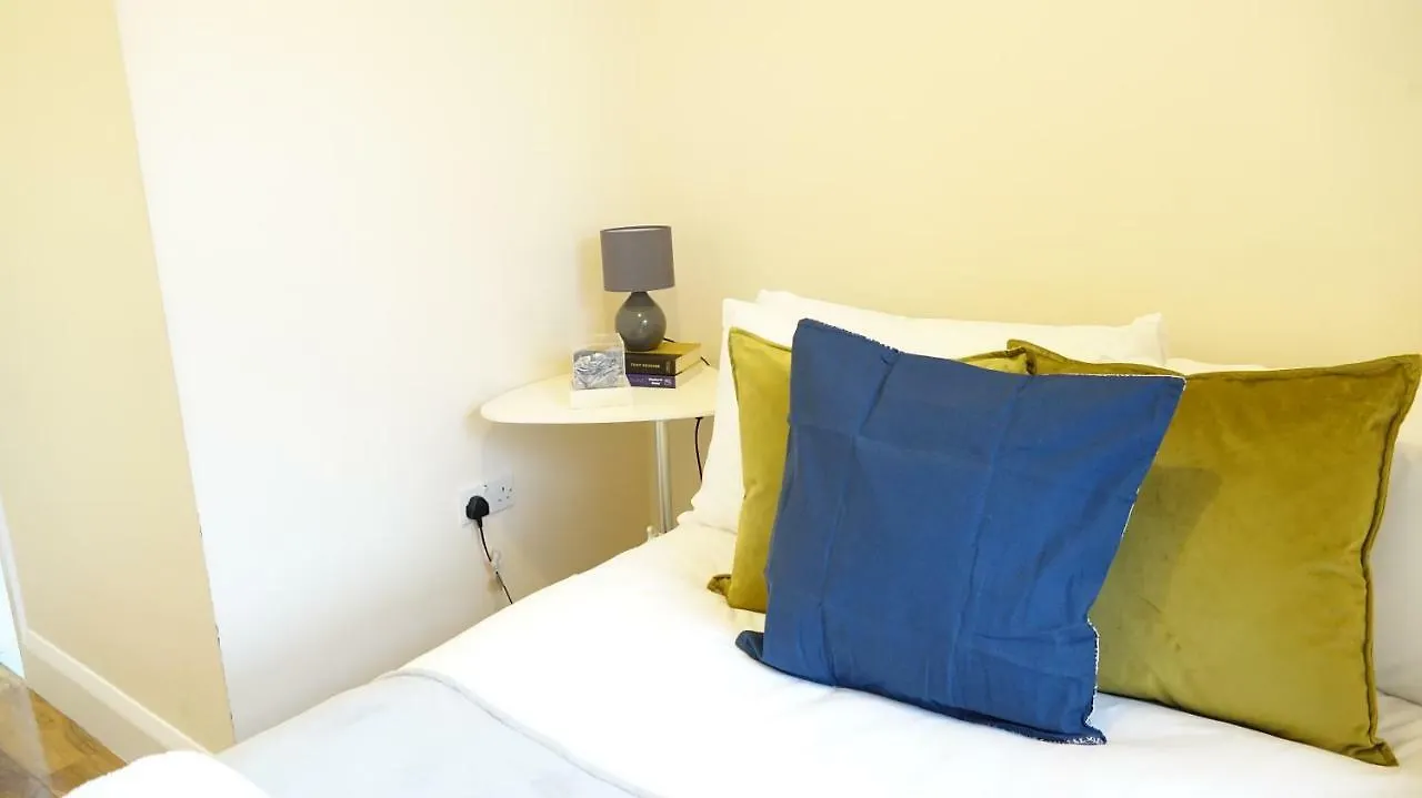 Habitación en casa particular Heathrow Ensuite Rooms- Auto Check In Londres