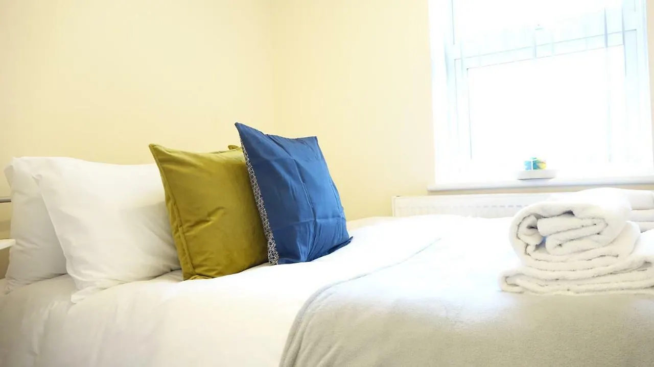 Heathrow Ensuite Rooms- Auto Check In Londres 0*,  Reino Unido